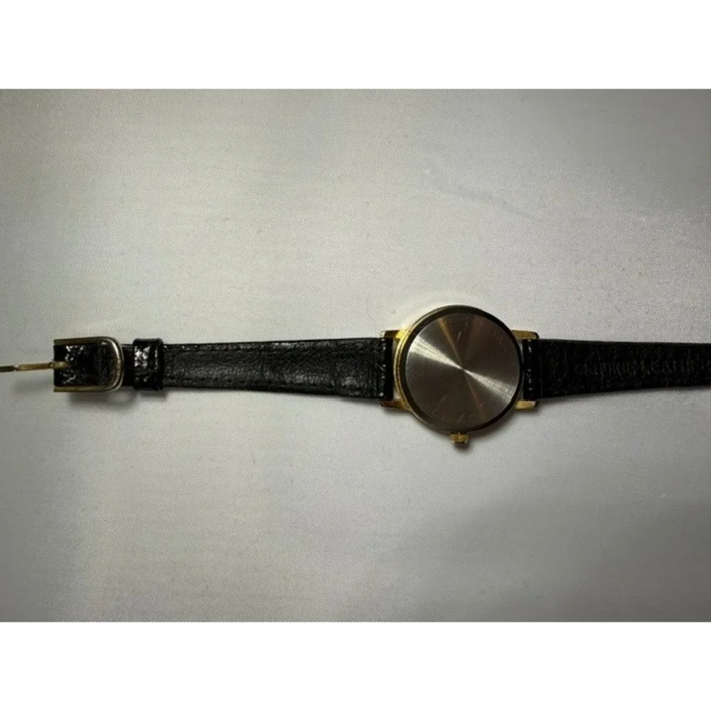 Vintage Seiko Valley Bank Wisconsin Womens Gold Tone Watch Black Leather Strap